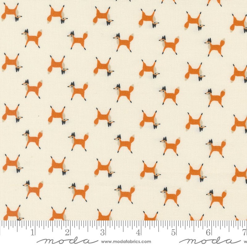 Woodland Wonder: Fox Trot in Cloud Yardage