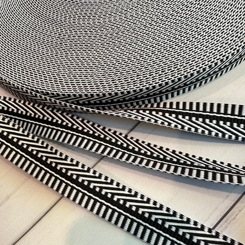 1″ Webbing: Edgy in Black & White