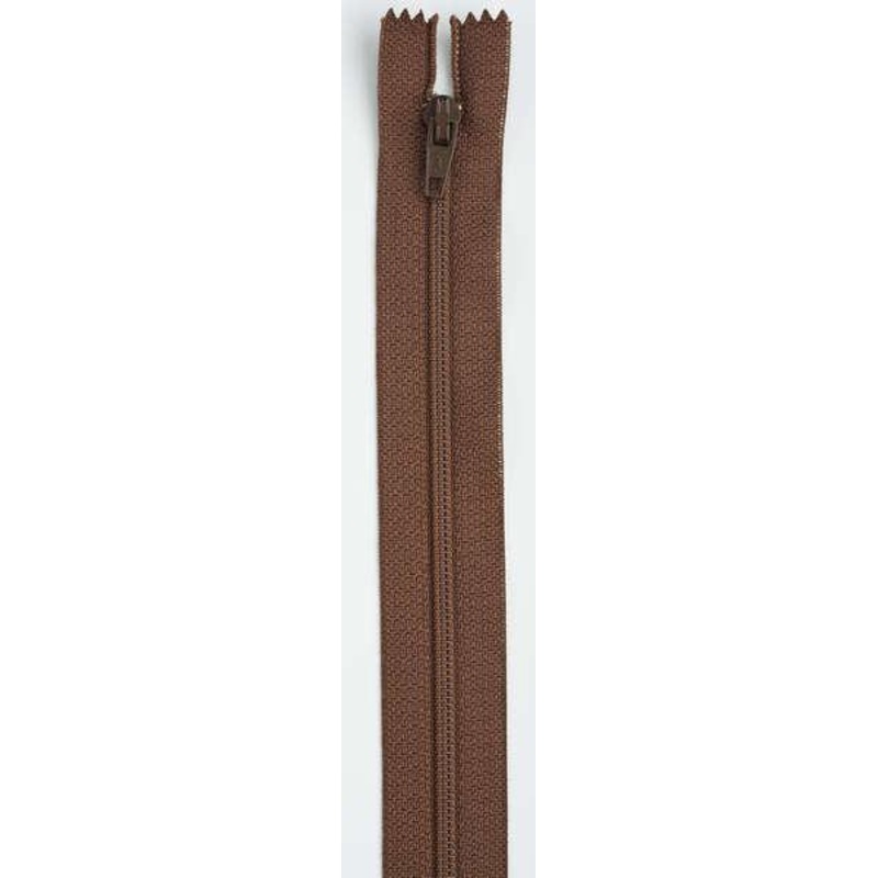 All-Purpose Polyester Coil Zipper 16in London Tan – F7216-048A