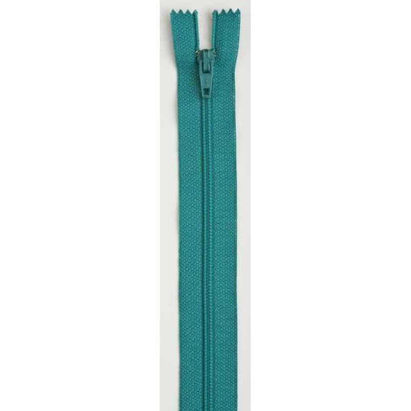 All-Purpose Polyester Coil Zipper 18in Blue Turquoise – F7218-356