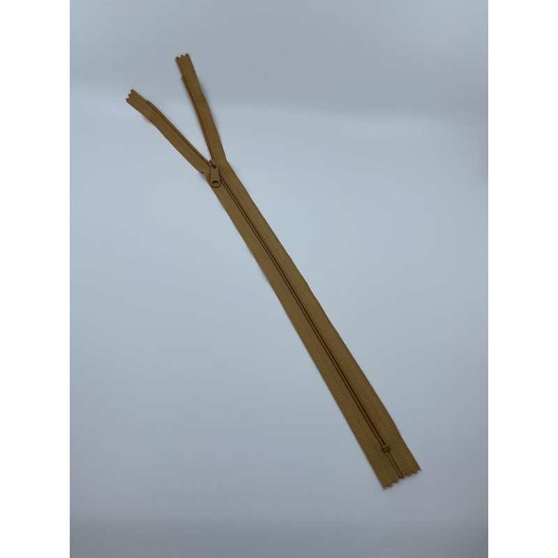 18″ Zipper Caramel Brown