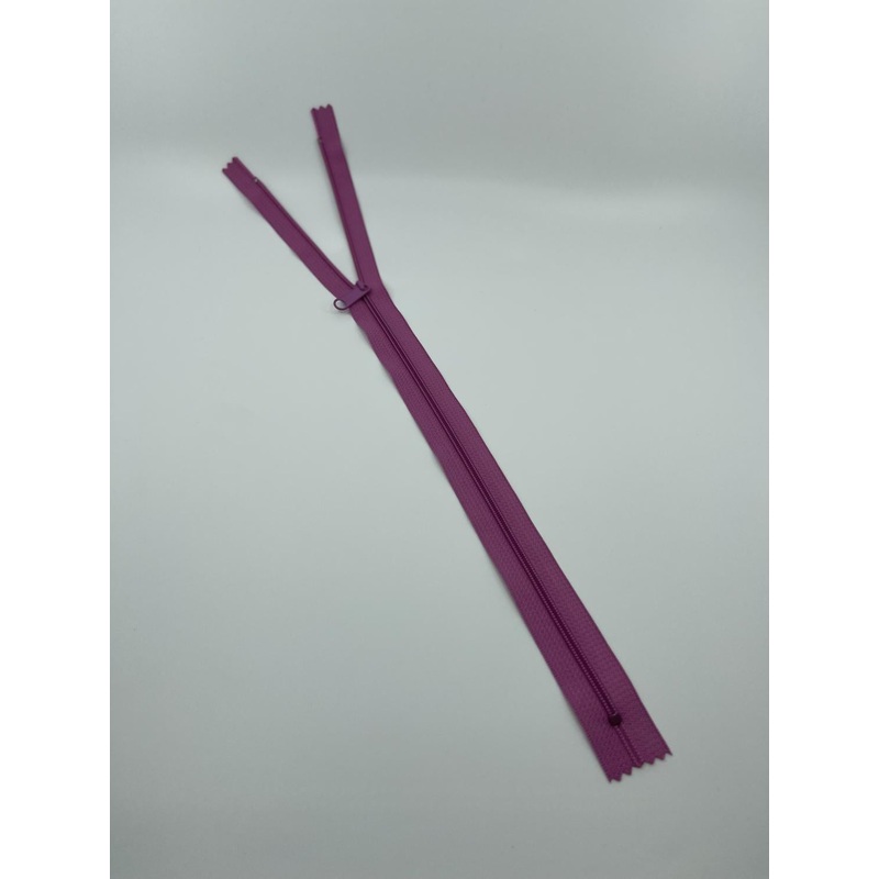18″ Zipper Fuchsia
