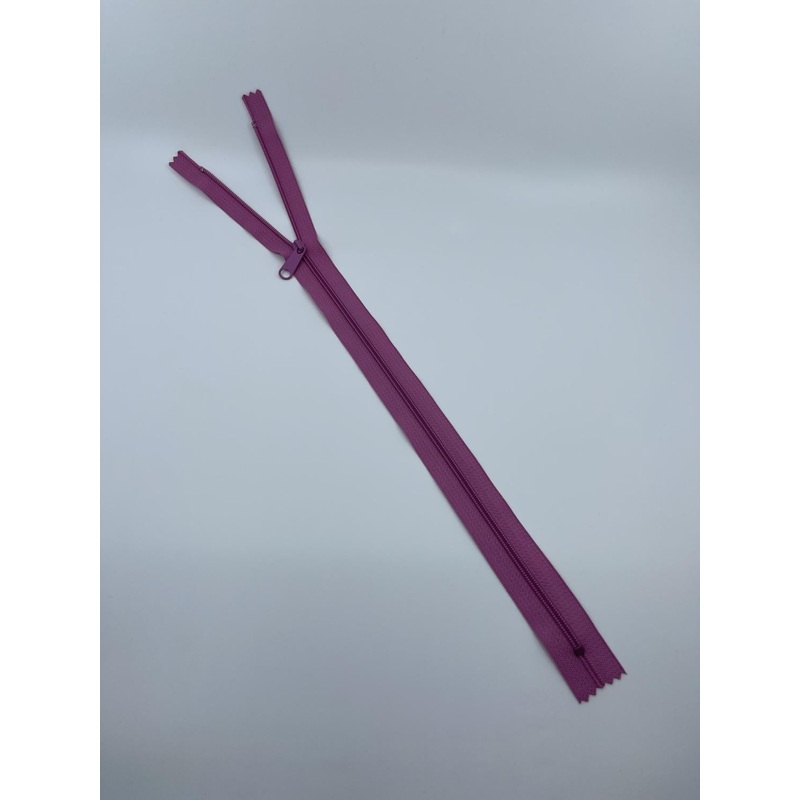 18″ Zipper Magenta ZZ18M