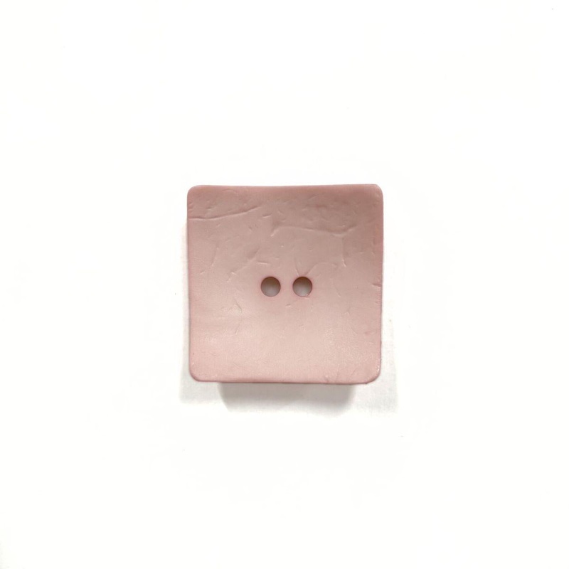 Dill Plastic Square Pale Pink Button
