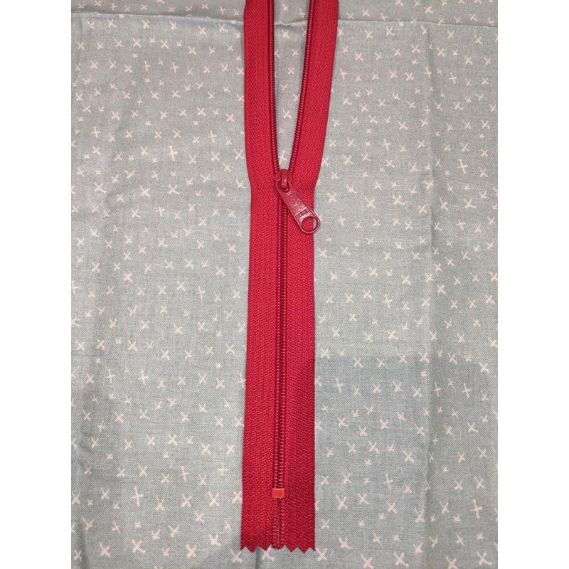 18″ Zipper Red ZZ18R