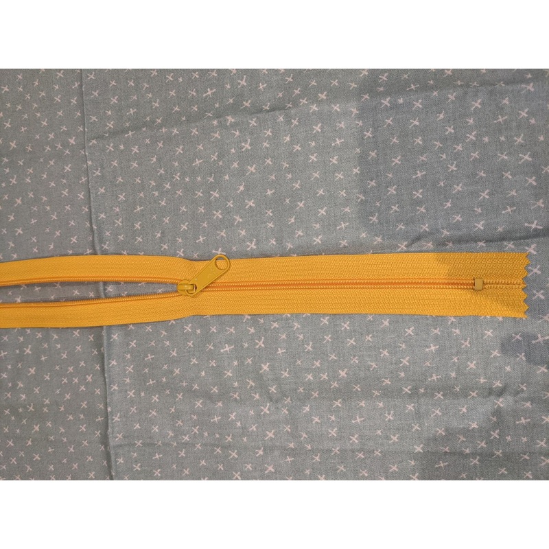 18″ Zipper Sunflower Yellow ZZ18SY