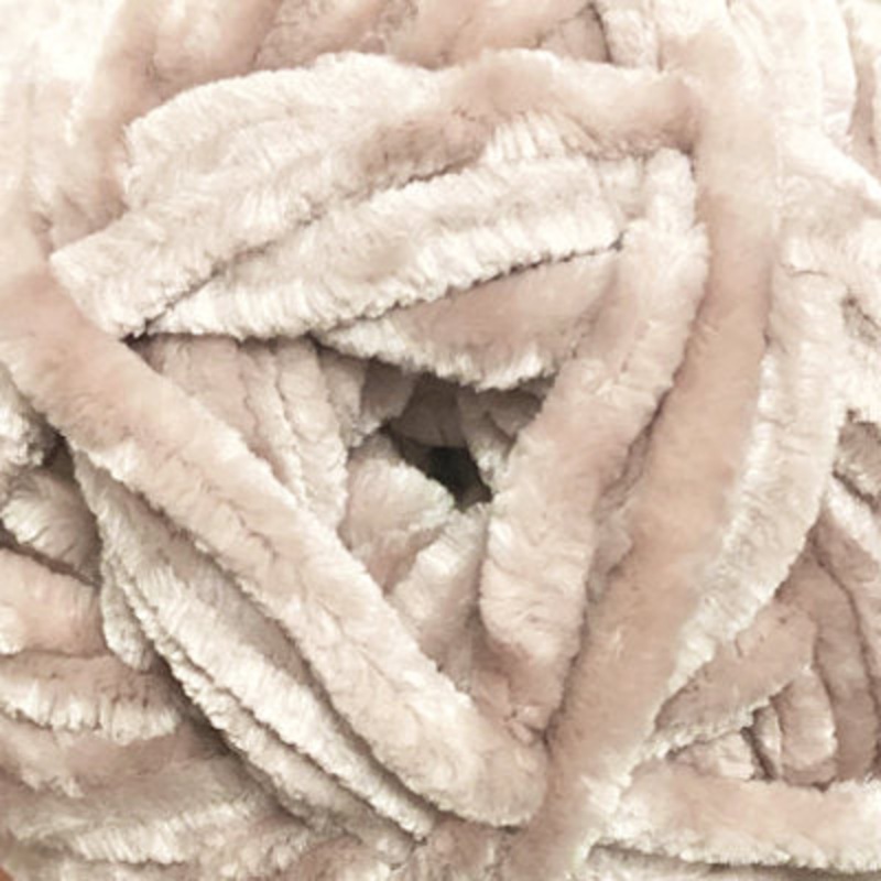 YARN – LUXIOUS 002 NUDE